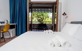 Sorrento B&D Rooms